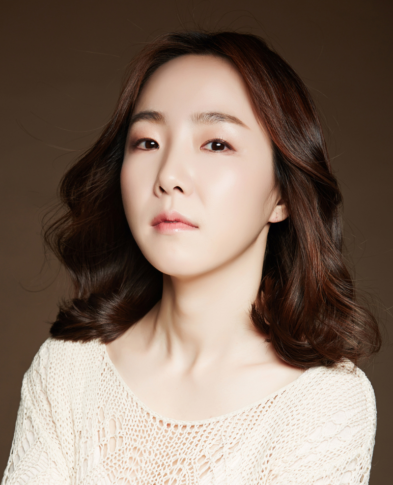 piano lee 800.jpg
